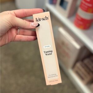 NWT Taming styling wand